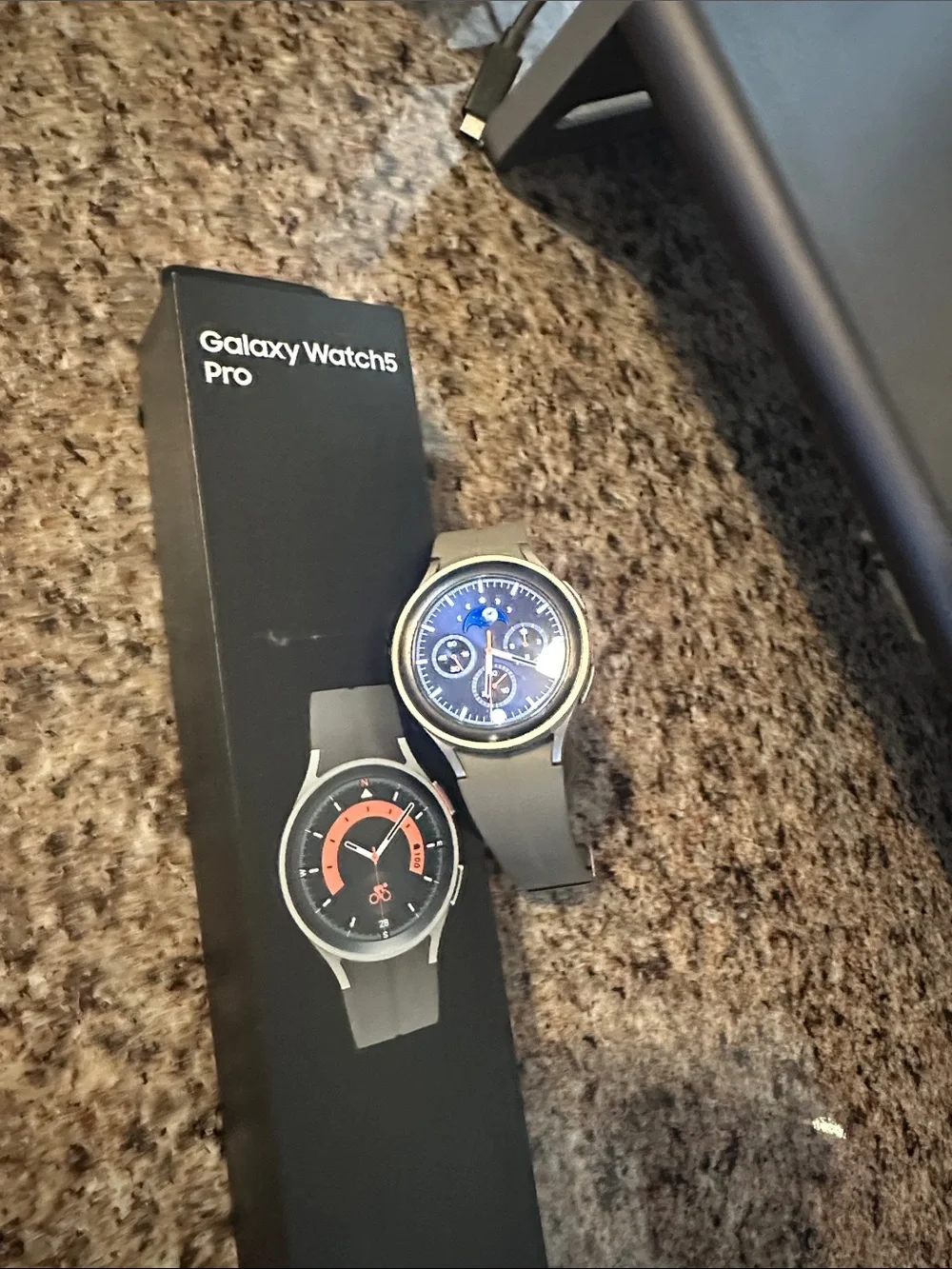 Samsung Galaxy Watch5 Pro - Gray Band with Silver Bezel